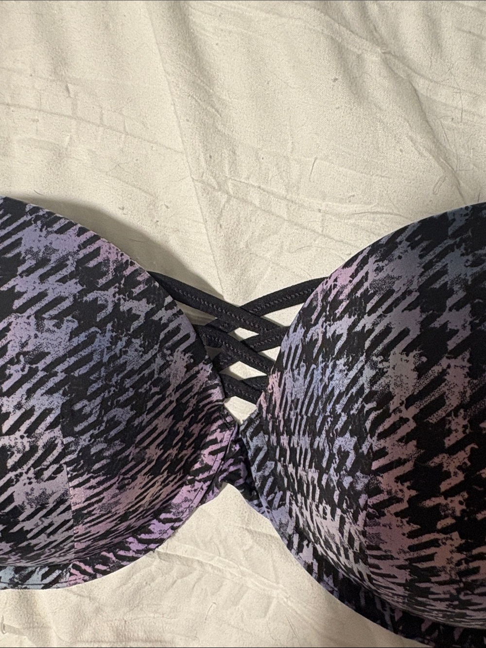 Torrid Curve criss-cross Back-Smoothing Push-up plunge bra w/Houndstooth pattern